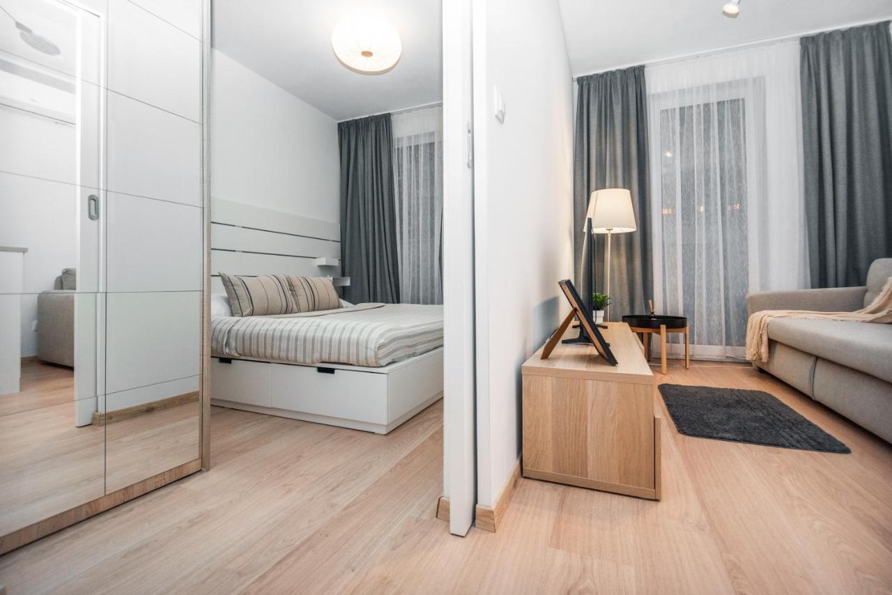 City Center Apartment - Modern & Elegant Bratislava Esterno foto