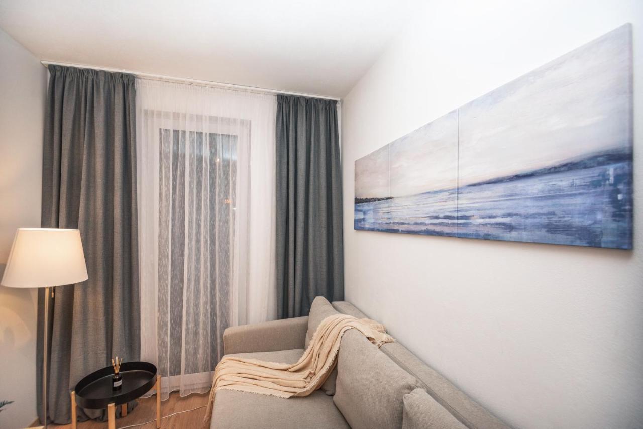 City Center Apartment - Modern & Elegant Bratislava Esterno foto