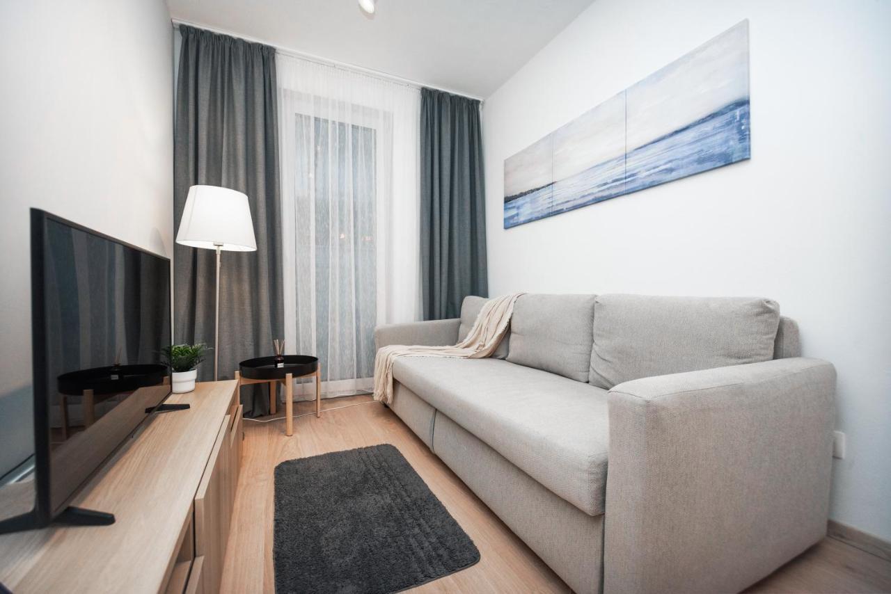 City Center Apartment - Modern & Elegant Bratislava Esterno foto