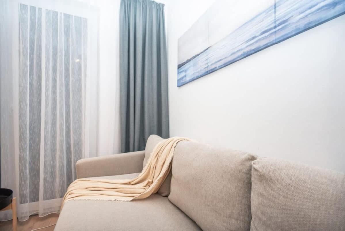 City Center Apartment - Modern & Elegant Bratislava Esterno foto